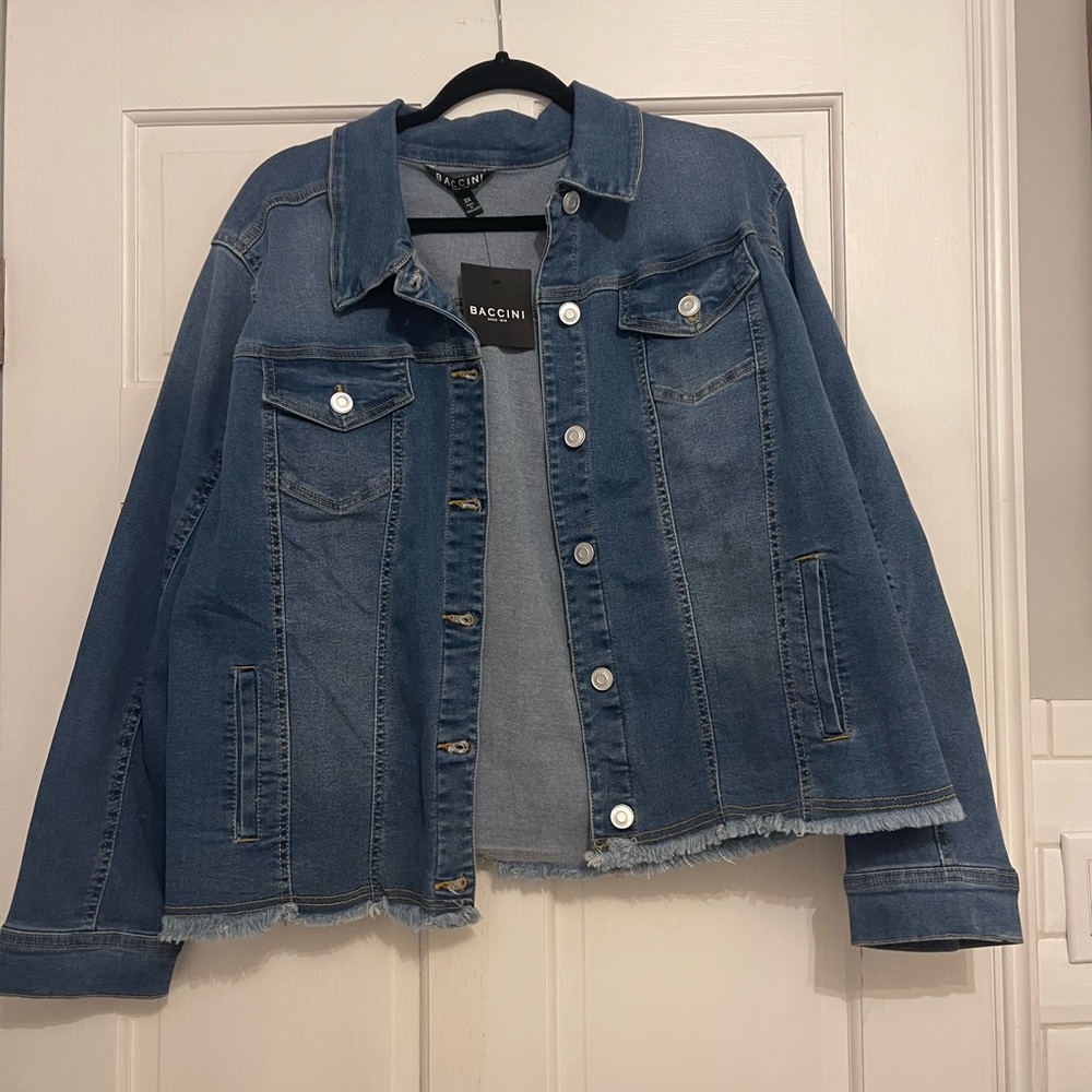 **NEW** BACCINI raw hem jean jacket